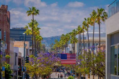 Los Angeles, Kaliforniya, ABD, Haziran, 15, 2018: turistler ve yerliler görünümünü 3. cadde boyunca hem salonu mesire Santa Monica'da