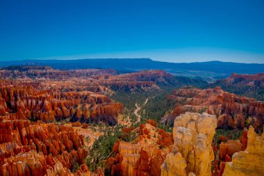 Utah 'taki Bryce Canyon Ulusal Parkı' nın ilham verici manzarası.