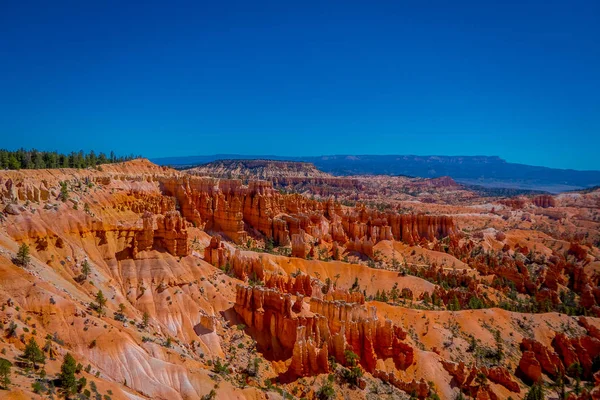 Hoodoo landscape of Bryce Canyon National Park — Stock Photo, Image