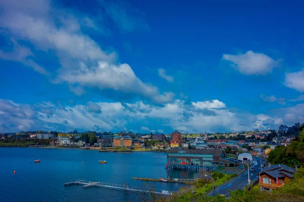 Puerto Varas, Şili, Eylül, 23, 2018: Görünüm şehir Puerto Varas ve Llanquihue Gölü — Stok fotoğraf