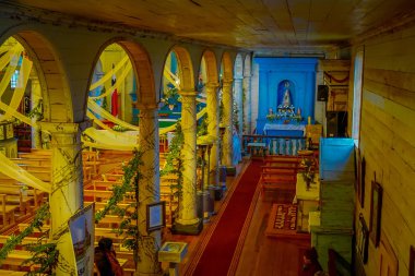 Chiloe, Şili - Eylül, 27, 2018: Tarihi kilise chilota göller, Chiloe, Güney Şili, bölgede bulunan Nercon, görünümünü yukarıda Unesco tarafından dünya mirası olarak kabul