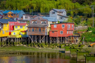 Evler stilts palafitos Castro, Chiloe Adası, Patagonya '