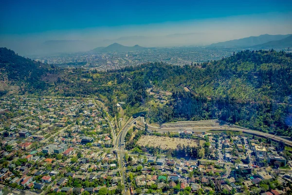 Panorama Vista de Santiago desde Cerro San Cristóbal, Chile — Foto de Stock
