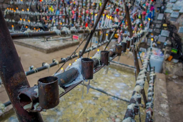 Primo piano delle candele accese a San Cristobal Hill — Foto Stock