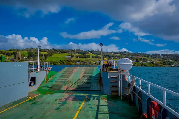 CHILOE, CHILE - SEPTEMBER, 27, 2018: Beautiful view of inside of the ferry on board in gorgeous beautiful day in Lemuy Island of Chiloe — Stock Photo, Image