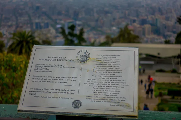 サン クリストバルの丘の上に聖母マリアの像の説明の情報記号のサンティアゴ、チリ - 2018 年 10 月 16 日: — ストック写真
