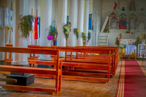 CHILOE, CHILI - 27 SEPTEMBRE 2018 : Vue intérieure de l'église Jes s de Nazareno à Aldachildo sur l'île Lemuy, est l'une des églises de l'archipel du Chilo — Photo