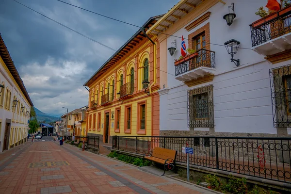 COTACACHI, ECUADOR, NOVEMBER 06, 2018: Outdoor view of colonial buildings contructions located in the city of Cotacachi — Stock Photo, Image