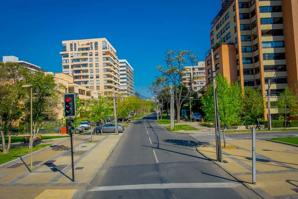Santiago, Şili - 16 Ekim 2018: Finans bölgesine Nueva Las Condes Rosario Norte sokak, Las Condes, Santiago de Chile olarak bilinen açık görünümü