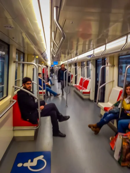 Santiago Chile Oktober 2018 Inomhus Oidentifierade Personer Inne Elektriskt Tåg — Stockfoto