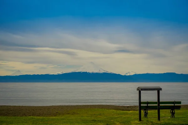 Vacker Sjö Med Osorno Vulkanen Bakgrunden — Stockfoto