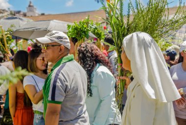 Palm Pazar Paskalya önce kutlama katılan kimliği belirsiz kişi Quito, Ekvator - 23 Mart 2018: açık görünüm