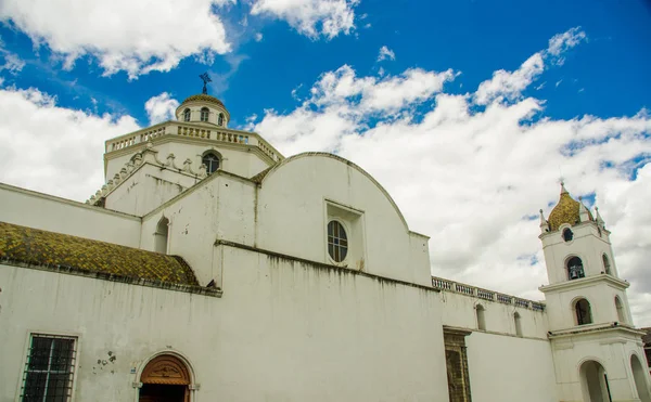 Outdor view of la merced church in latacunga, Ecuador — Stock Photo, Image