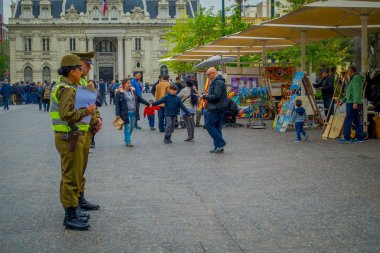 Santiago, Şili - 13 Eylül 2018: Polis açık görünümünü dowtown Santiago carabineros olarak adlandırılan