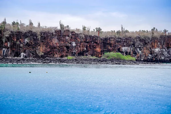 Beautiful outdoor view of famous cliff located in San Cristobal Island in Galapagos in a beautiful blue water — Stock Photo, Image