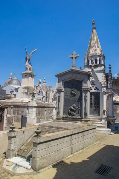 Cementerio La Recoleta ubicado en el barrio de Recoleta de Buenos Aires, Argentina — Foto de Stock