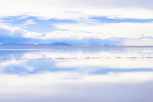 Salar de Uyuni, na świecie największym soli płaska powierzchnia, Altiplano w Boliwii, Ameryka Południowa. — Zdjęcie stockowe