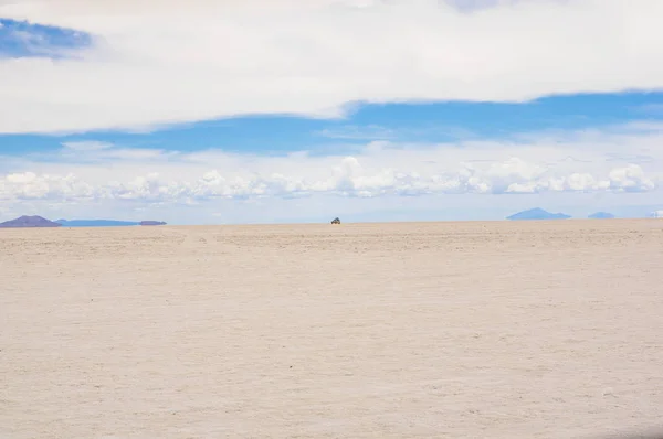Salar de Uyuni, svět je největší solné plochou oblastí, Altiplano, Bolívie, Jižní Amerika. — Stock fotografie