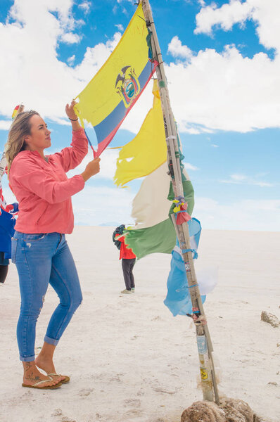 Салар де Уюни, Боливия - 31 января 2019 года: тур и однодневная поездка на джипе в Салар де Уюни
