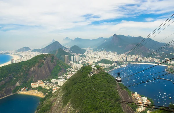 Rio De Janeiro, Brasil sob a luz do sol de verão — Fotografia de Stock