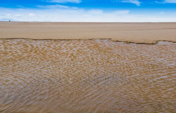 Σαλάρ ντε Ουγιούνι, μεγαλύτερη αλάτι επίπεδη περιοχή στον κόσμο, Αλτιπλάνο της Βολιβίας, Νότια Αμερική. — Φωτογραφία Αρχείου