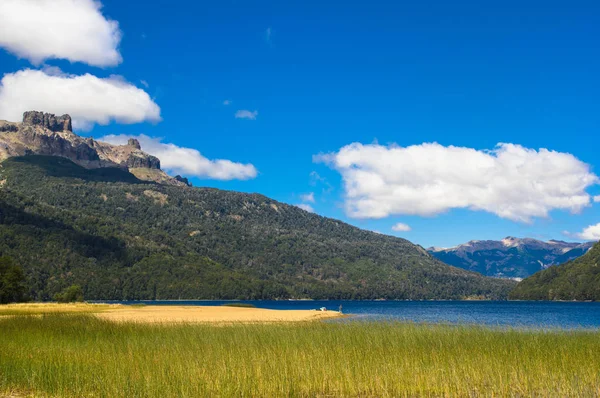 Falkensee im nahuel huapi nationalpark, provinz neuquen, argentina — Stockfoto