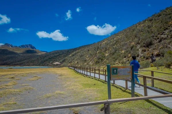 Cotopaxi National Park, Ecuador in een zonnige en winderige dag — Stockfoto