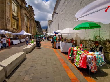 Quito, Ekvador, 29 Eylül 2019: Quito, Ekvador 'un tarihi merkezi. Unesco tarafından ilan edildi.
