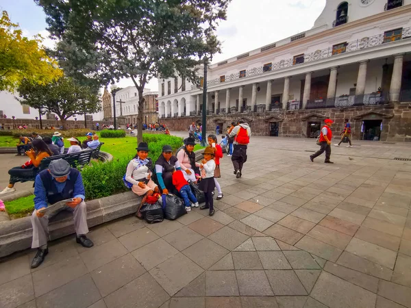 Quito, Ecuador, 29 september 2019: Plaza Grande of Plaza de la Independencia is het belangrijkste plein in het historische centrum van Quito, Ecuador. — Stockfoto