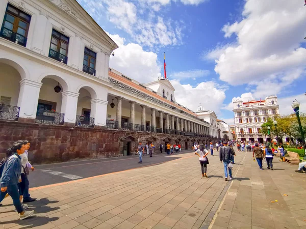 2019年9月29日，厄瓜多尔基多：大广场（Plaza Grande）是厄瓜多尔基多历史中心的主要广场. — 图库照片