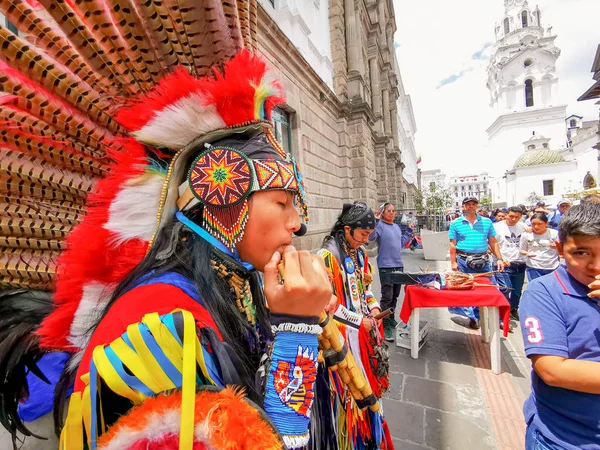 2019年9月29日，厄瓜多尔基多：厄瓜多尔基多历史中心的音乐街头艺人. — 图库照片