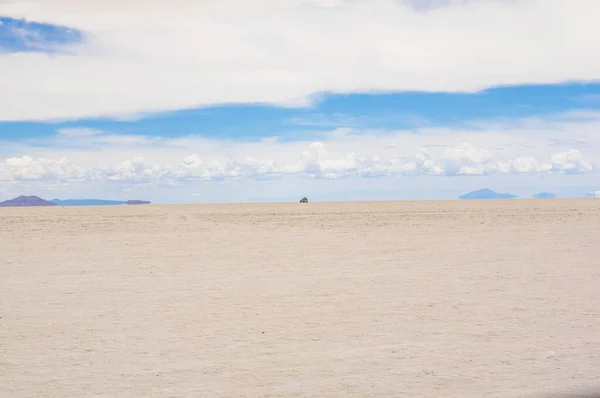 Salar de Uyuni, největší solná plošina na světě, Altiplano, Bolívie, Jižní Amerika. — Stock fotografie