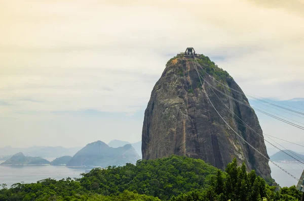 Río de Janeiro, Brasil a la luz del sol del verano — Foto de Stock