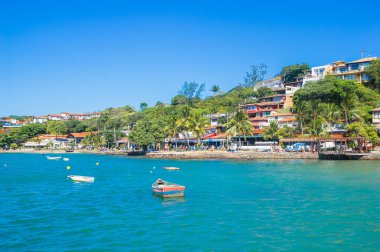 Buzios, Brezilya - 24 Şubat 2018:Rio de Janeiro Buzios şehrinde Tucuns plajı