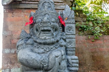 Heykel Hindu Tapınağı, Buruan, Bali, Endonezya yakınındaki koru