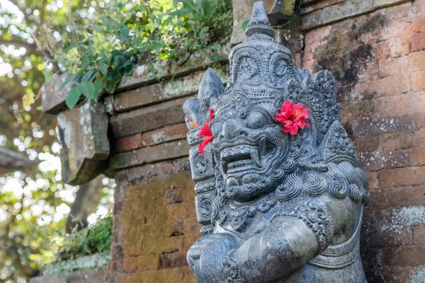 Estatua Guardia Cerca Del Templo Hindú Buruan Bali Indonesia — Foto de Stock