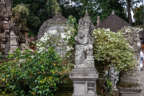 Estatua Del Guardián Templo Hindú Balinés Pura Tirta Empul Tampaksiring — Foto de Stock
