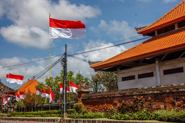 Bandeiras Nas Ruas Bali Antes Celebração Dia Independência Indonésia Bali — Fotografia de Stock