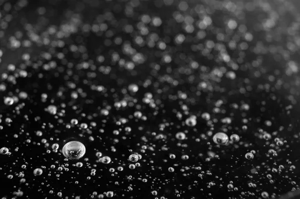 Burbujas Gotas Agua Sobre Fondo Oscuro — Foto de Stock