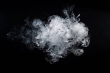 Karanlık bir arkaplanda soyut duman .