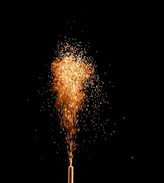 Colorful fountain fireworks stream into dark night — Stock Photo, Image