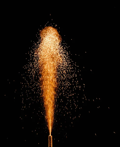 Colorful fountain fireworks stream into dark night — Stock Photo, Image