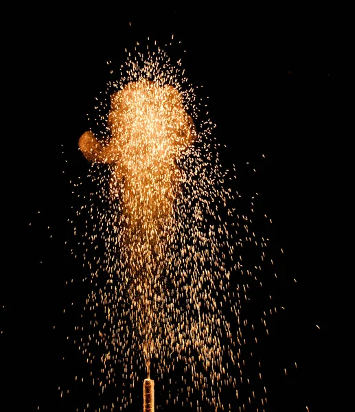 Colorful fountain fireworks stream into dark night — Stock Photo, Image