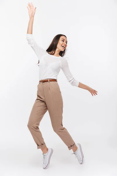 Retrato Larga Duración Una Mujer Negocios Asiática Riendo Pie Sobre — Foto de Stock