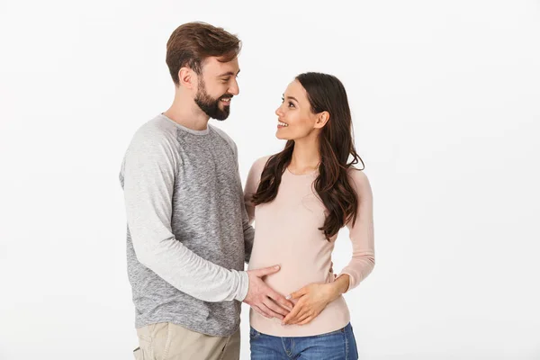 Foto Joven Alegre Pie Con Mujer Embarazada Aislada Sobre Una — Foto de Stock