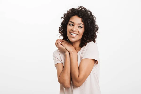 Porträtt Vacker Amerikansk Kvinna Klädd Jeans Och Shirt Att Hålla — Stockfoto