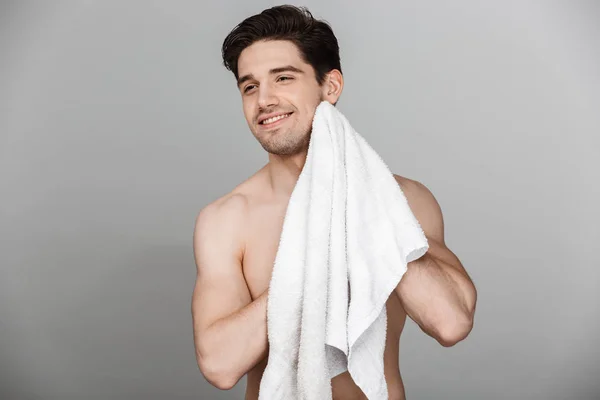 Schönheit Porträt Von Halbnackten Charmanten Jungen Mann Mit Einem Handtuch — Stockfoto