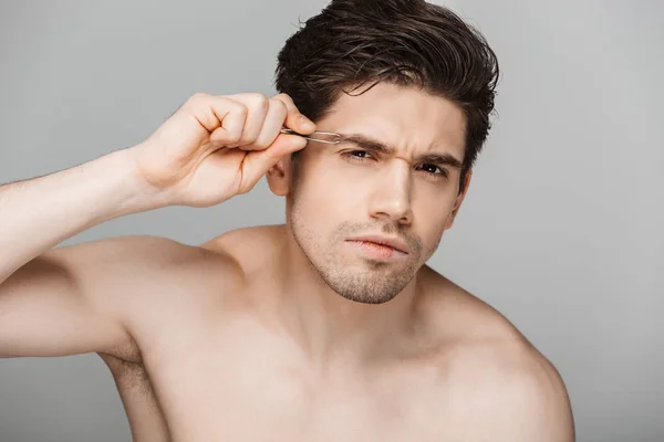 Close Beauty Portrait Half Naked Concentrated Young Man Using Tweezers — Stock Photo, Image