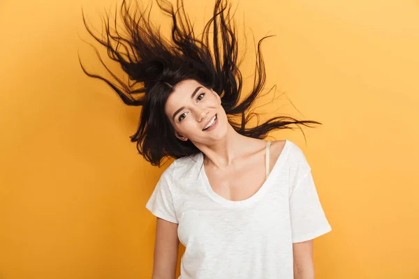 Foto Feliz Animado Jovem Bonita Mulher Tremendo Cabelo Isolado Sobre — Fotografia de Stock