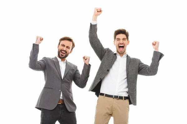 Retrato Dois Homens Negócios Felizes Celebrando Sucesso Isolado Sobre Fundo — Fotografia de Stock